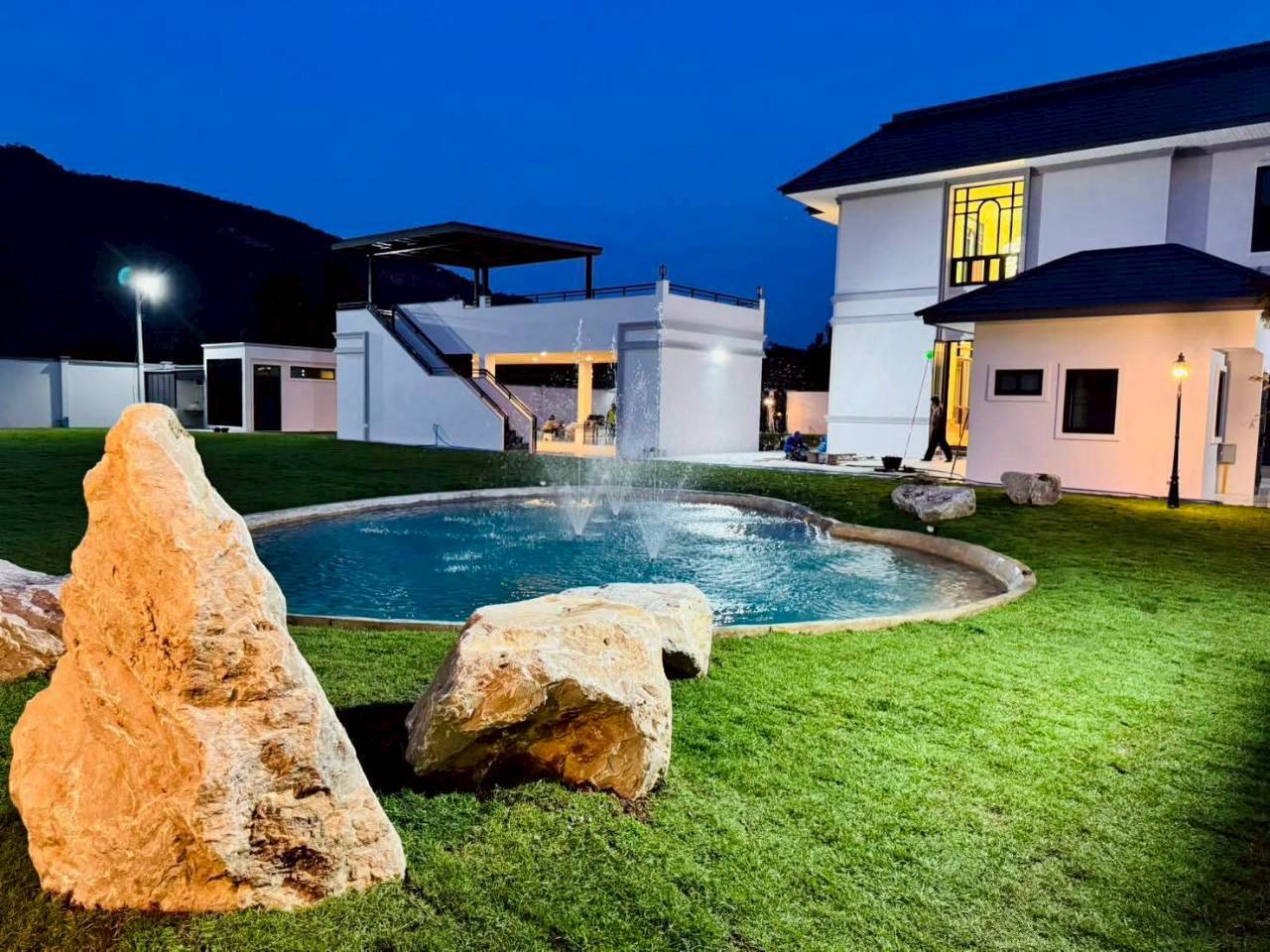 รับสร้างบ้านพลูวิลล่า สไตล์ โมเดิร์นคลาสสิก (Modern Classic) เขาใหญ่ ปากช่อง นครราชสีมา